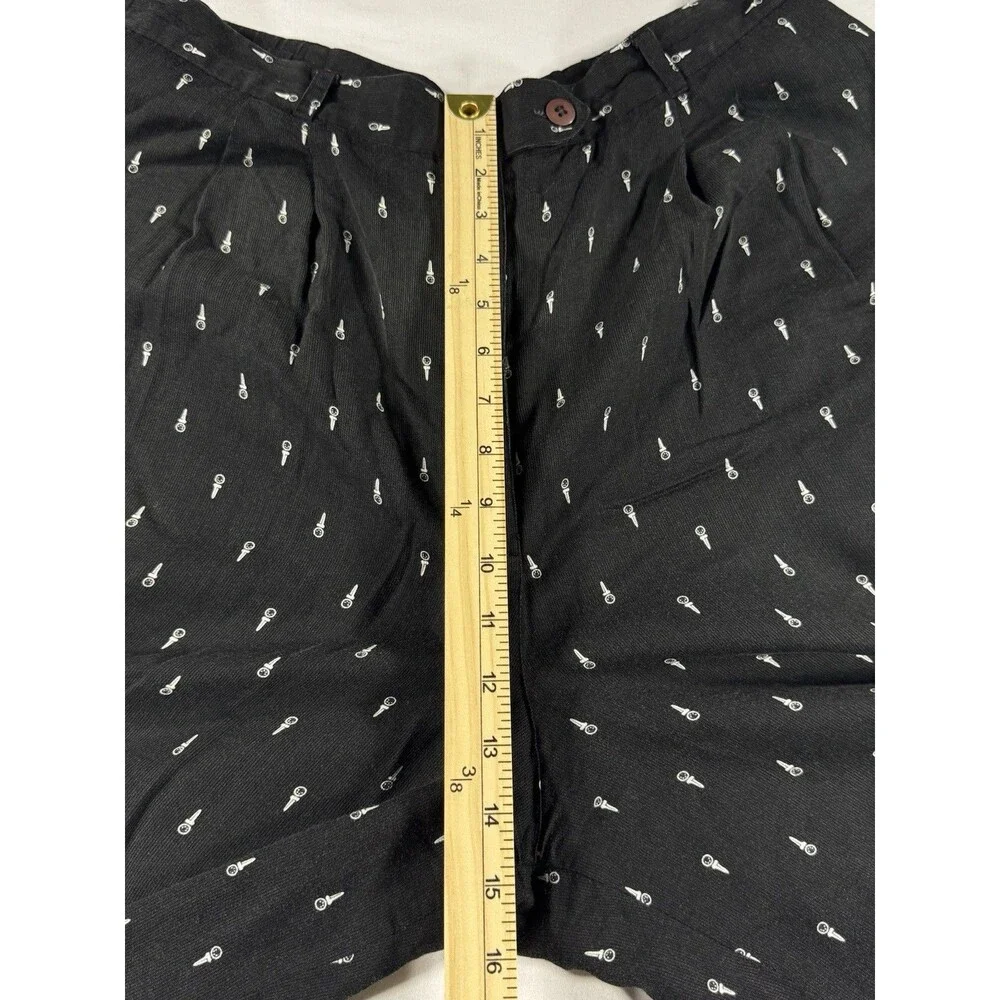 Talbots Women’s Size 16 Black White Golf Tee Print Rayon Pleated Bermuda Shorts